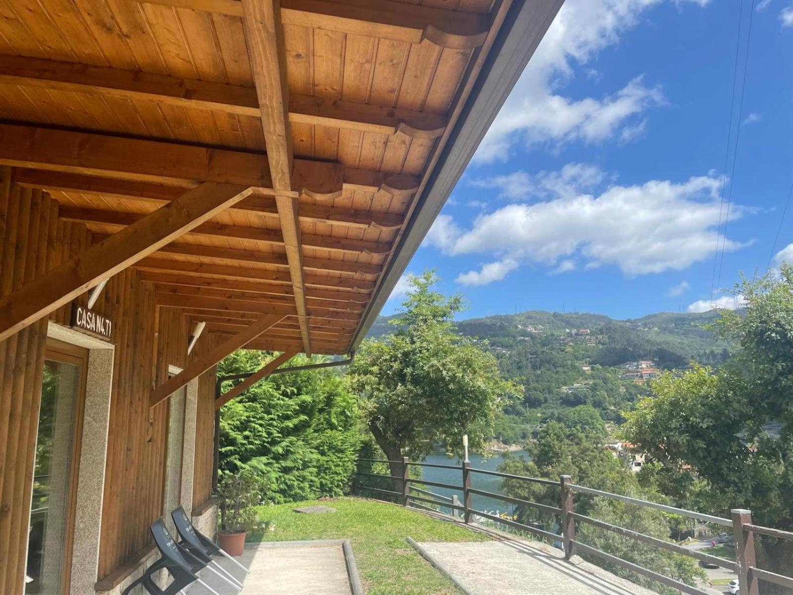 Campismo Rural Rio Caldo Geres Gerês Exterior foto