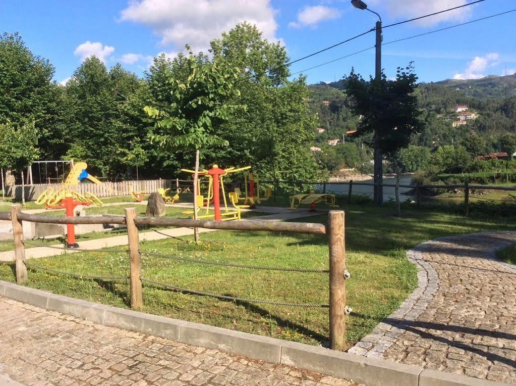 Campismo Rural Rio Caldo Geres Gerês Exterior foto